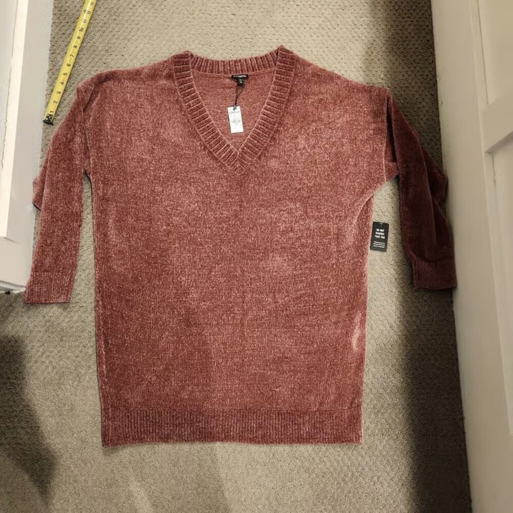 NEW EXPRESS $74 brand ladies Sweater XL NEW w/tags.